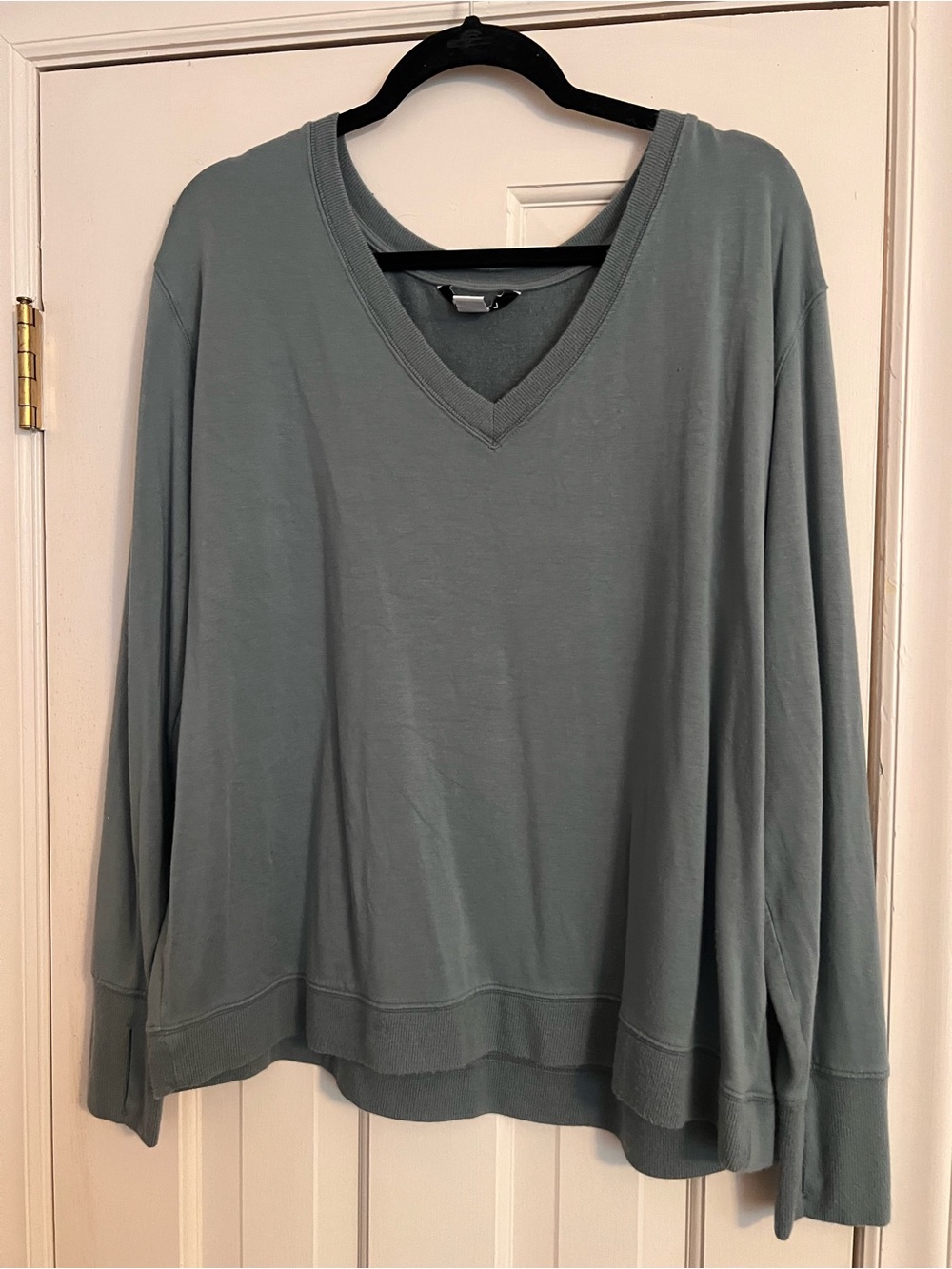 VGUC Athleta top